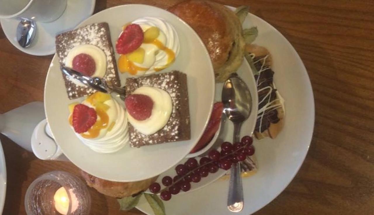 King Alfred Hotel بارو في فرنيس المظهر الخارجي الصورة